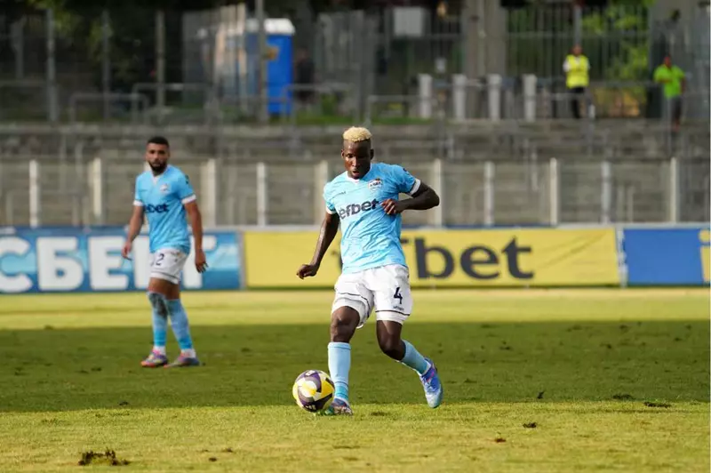 لاعب أردا كارجالي البلغاري ليلا كورة: الأهلي يتفاوض مع وكيلي لضمي 